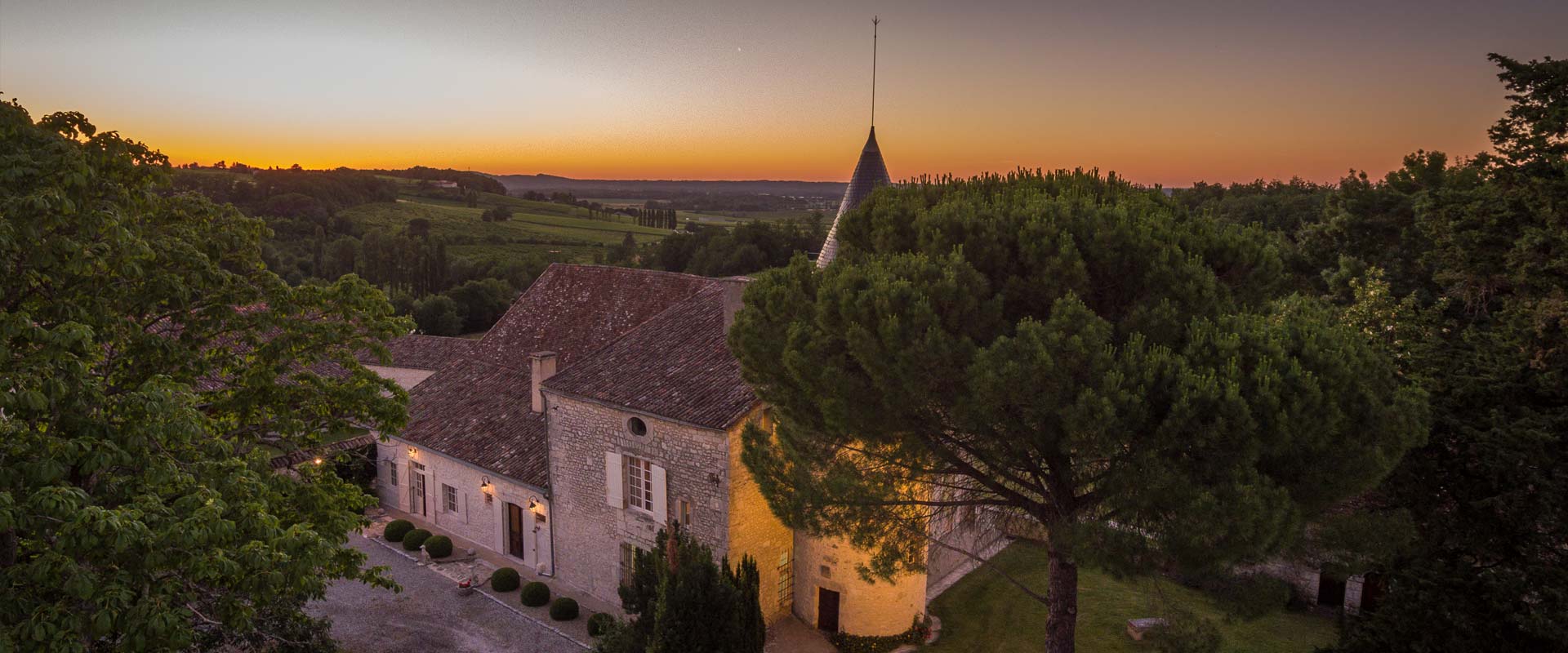 head-home-chateau-de-fayolle-2